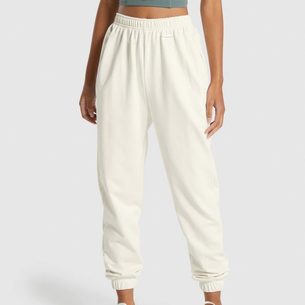 WHITNEY SIMMONS LOOSE JOGGERS GYMSHARK